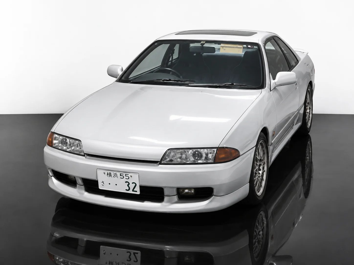 Nissan Skyline 1993, auction grade 4