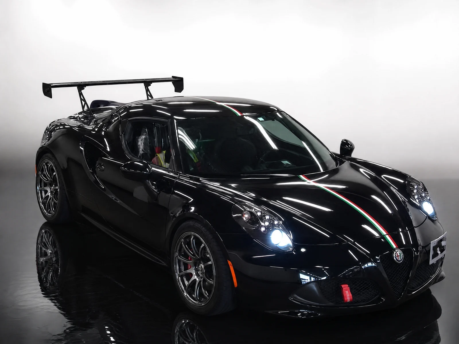 Alfa Romeo 4C 2020, auction grade 4