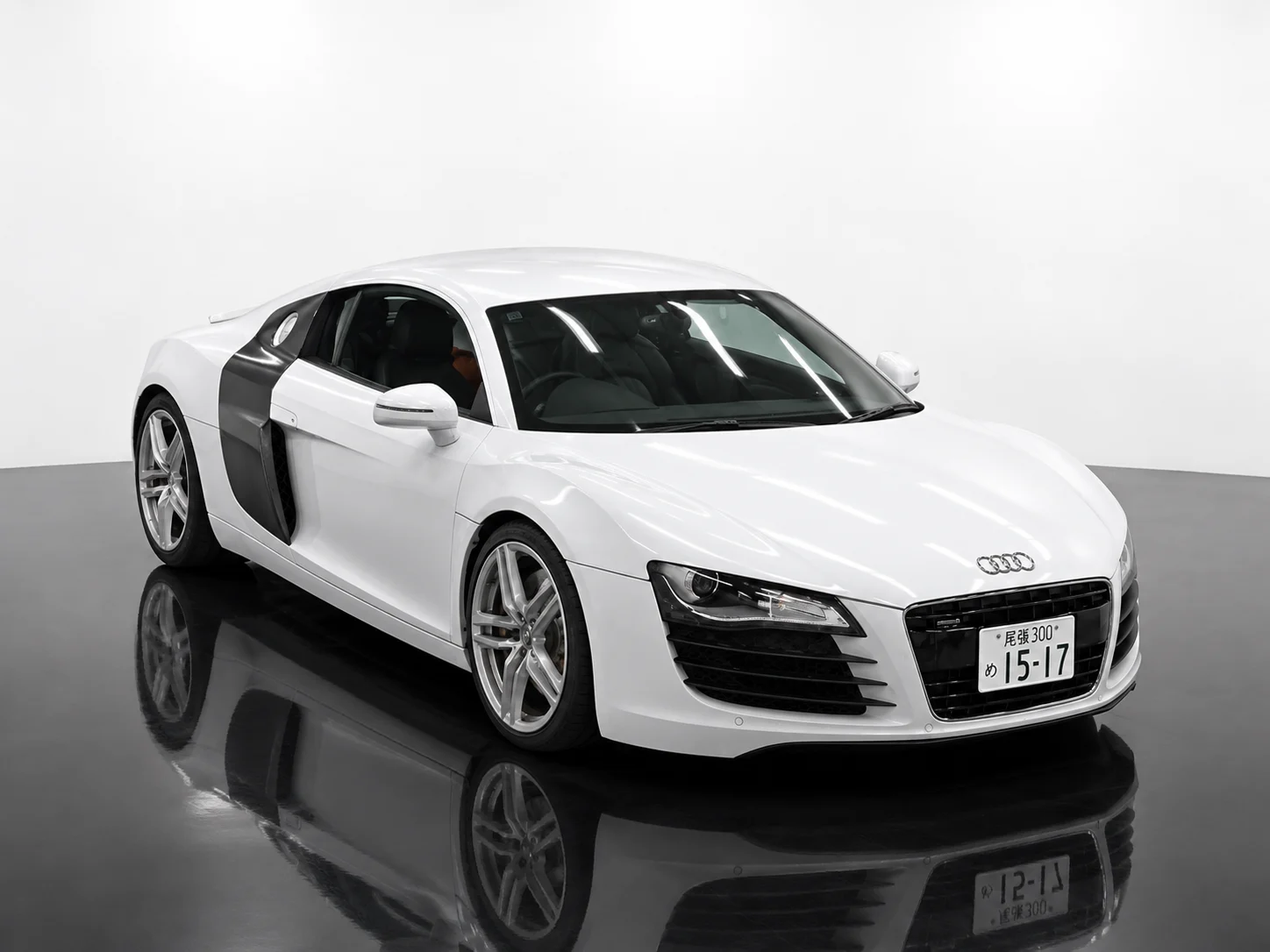 Audi R8 2010, auction grade 4.5