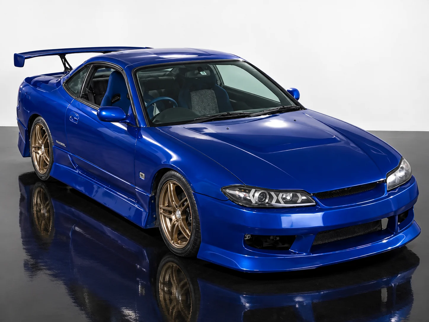 Nissan Silvia 2000, auction grade 4
