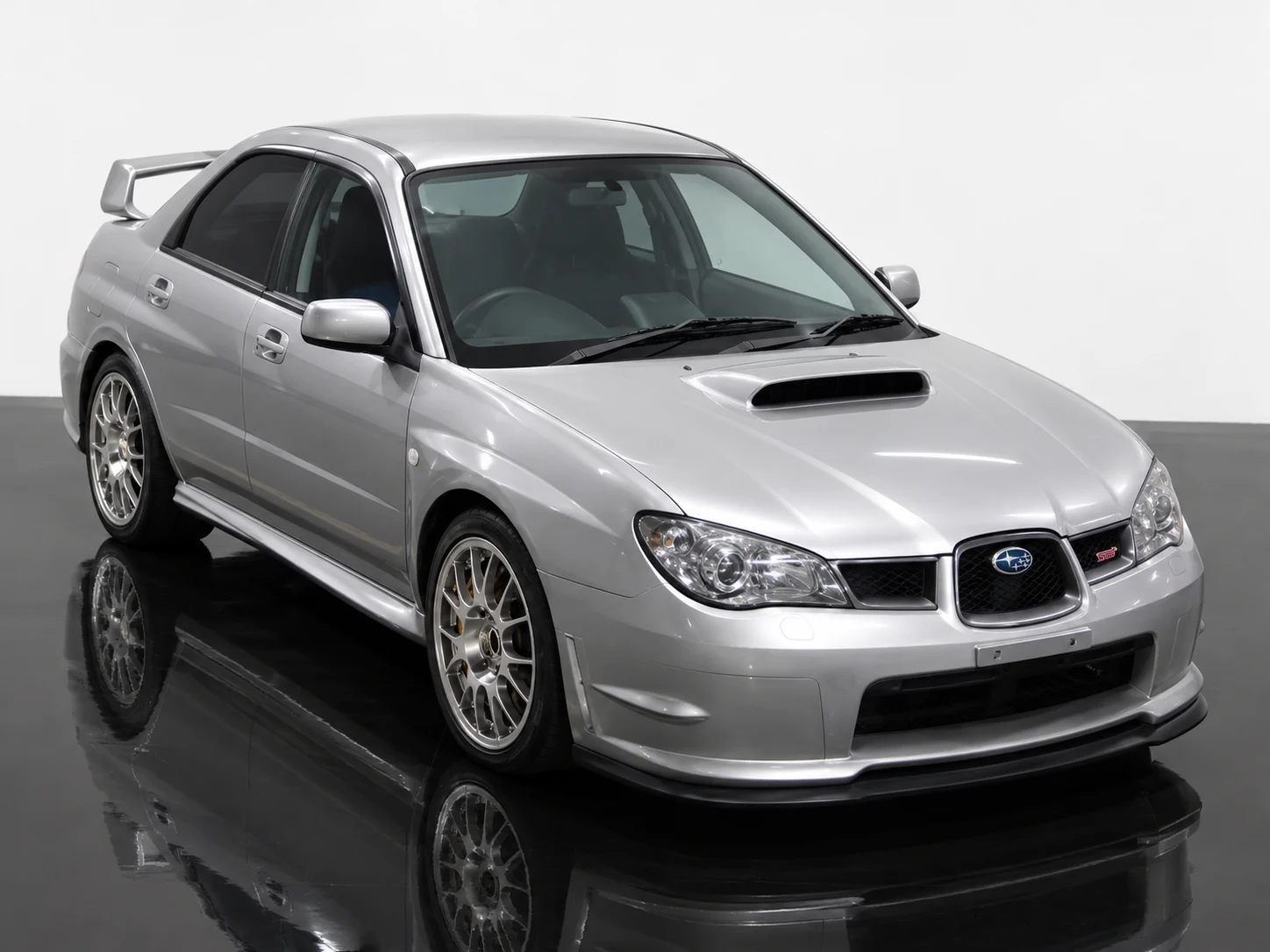 Subaru Impreza 2006, auction grade 4