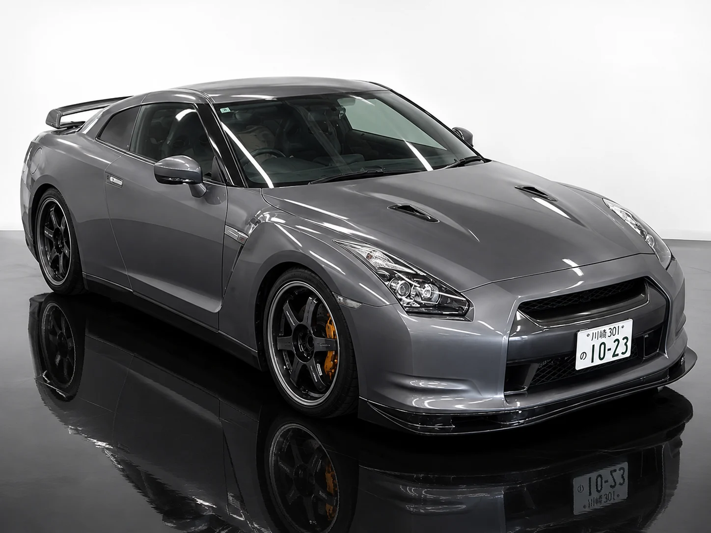 Nissan GT-R 2008, auction grade 4
