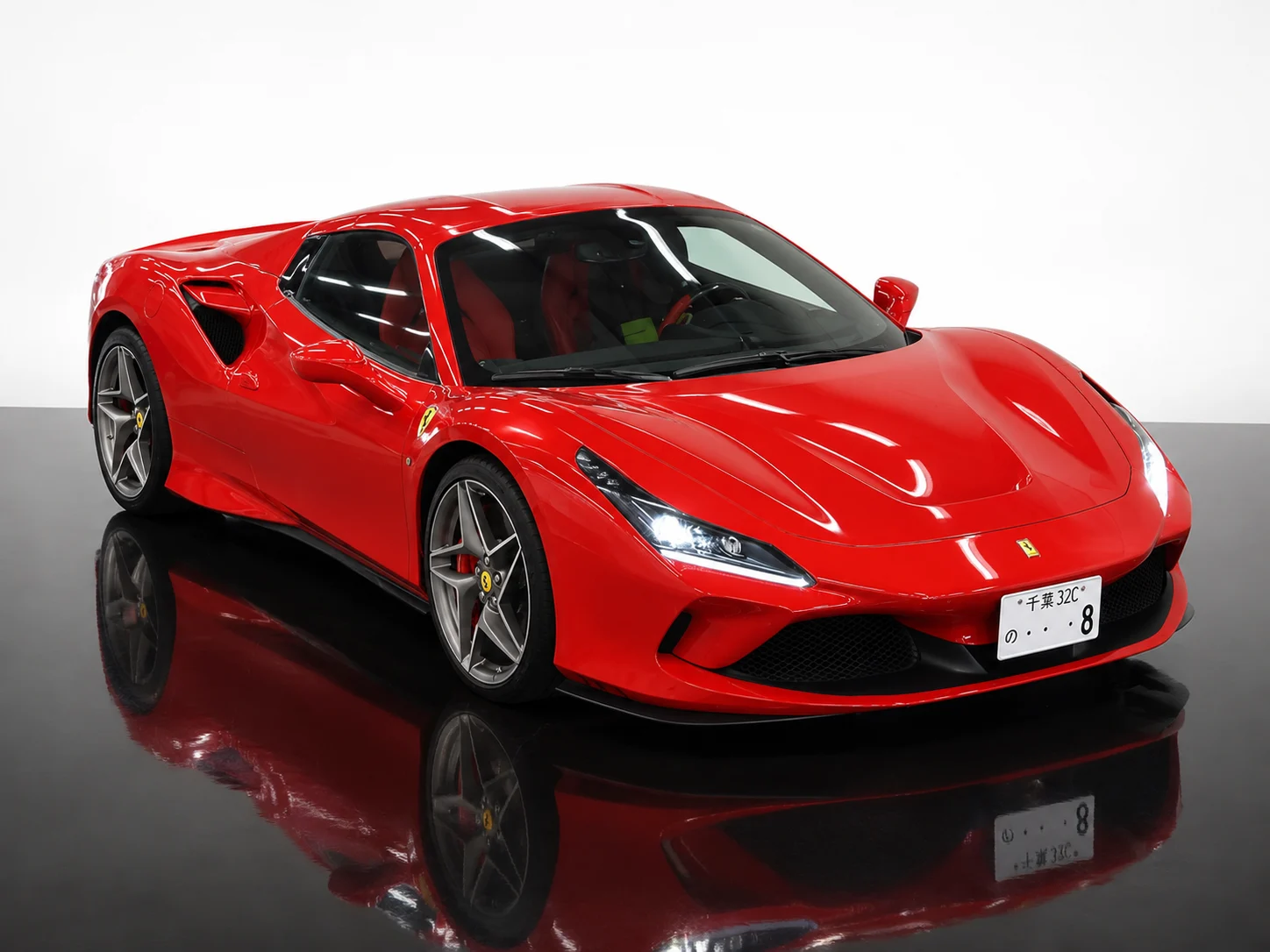 Ferrari F8 Spider 2022, auction grade 5
