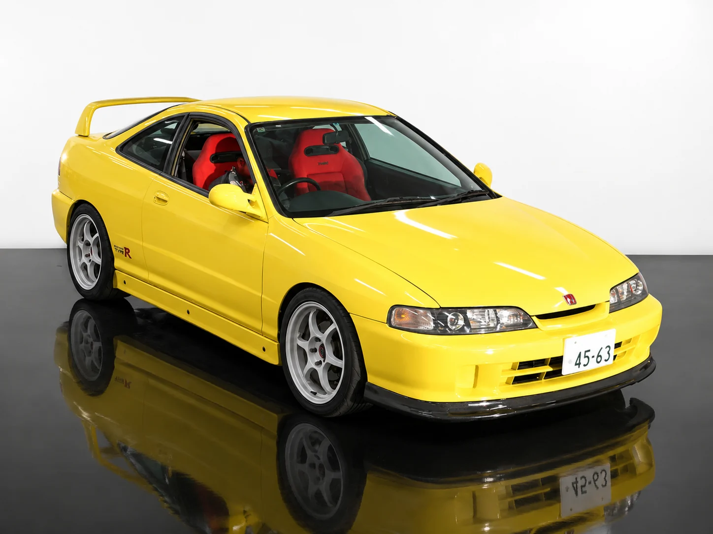 Honda Integra Type R 1999, auction grade 4