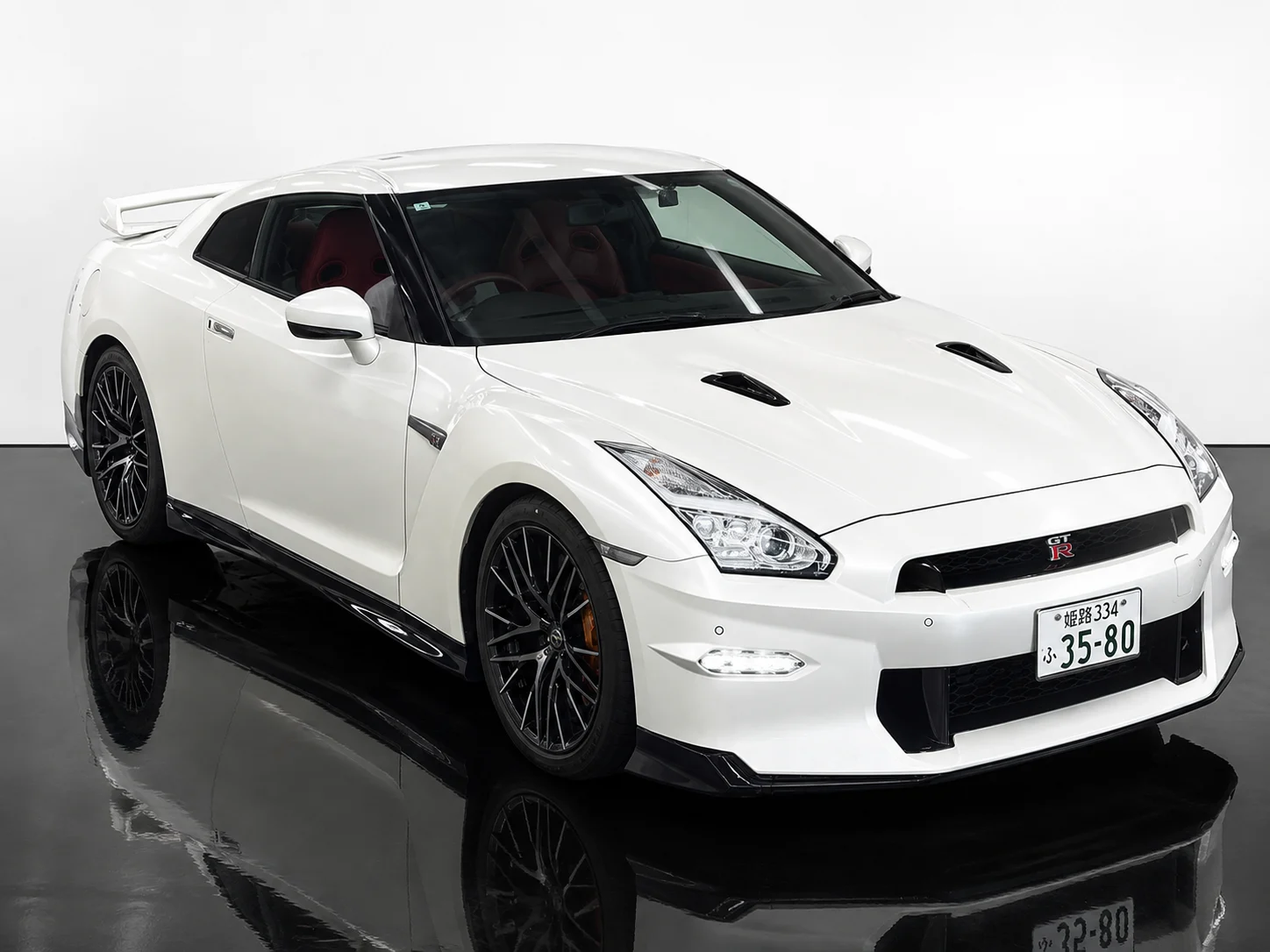 Nissan GT-R 2024, auction grade 6